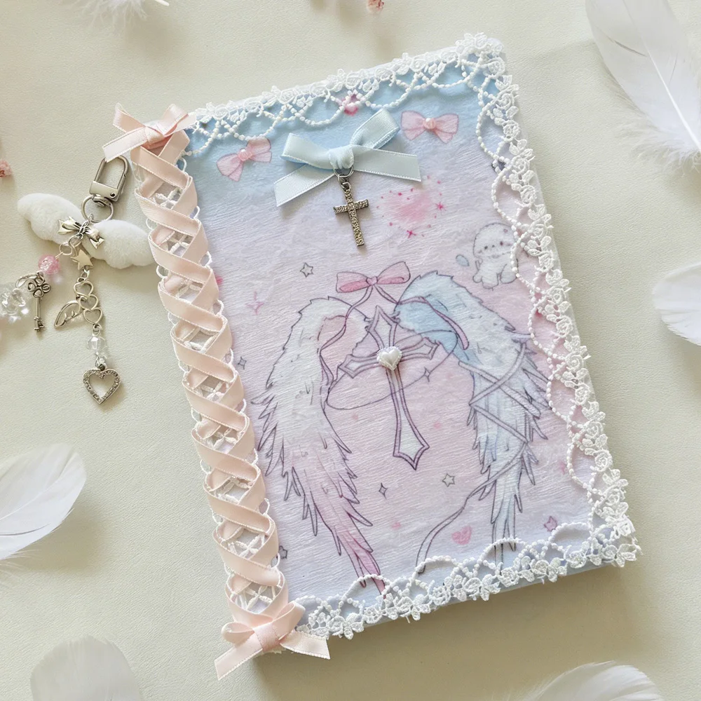 

Милый блокнот A5 в стиле каваи с кружевом и крыльями ангела, эстетичный ежедневник с мягкой тканевой обложкой, лентой и подвеской, 96 страниц, подарок