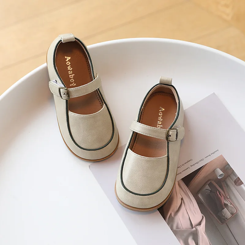 Zapatos de cuero para niñas, zapatos coreanos de suela suave, pequeños, pequeños y medianos, zapatos de princesa ligeros para niños