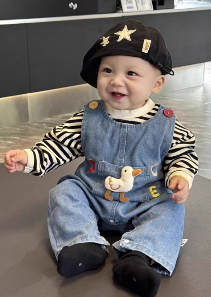 ملابس أطفال جديدة من قطعة واحدة من قماش الدنيم، بذلة أطفال لطيفة بعمر سنة واحدة، سراويل غير رسمية بسيطة ولطيفة