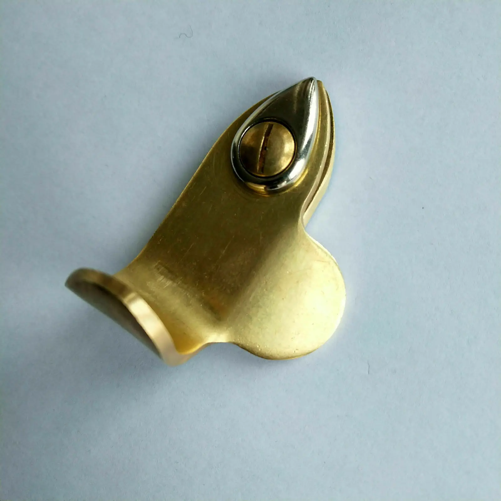 

New Finger Rest Copper For Saxophone Sax Parts