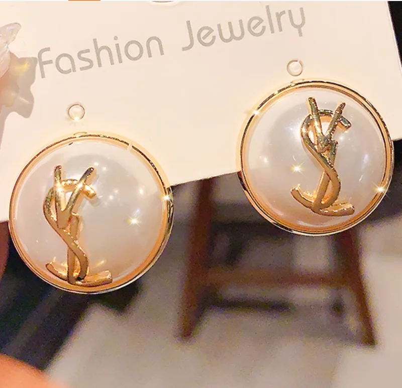 

Female Pearl Round Earrings With Personality Korean