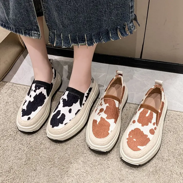 2023 Women\'s Round Head Thick Bottom Shoes Low Heeled Casual Casual Comfortable Fashion Women\'s Slip-on Hundred Vulcanized Shoes