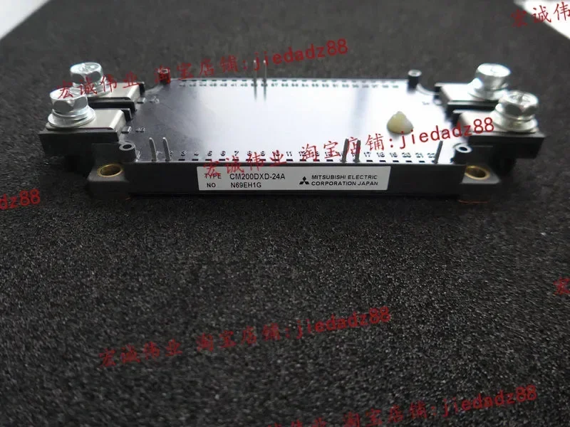 

CM200DXD-24A новый и оригинальный