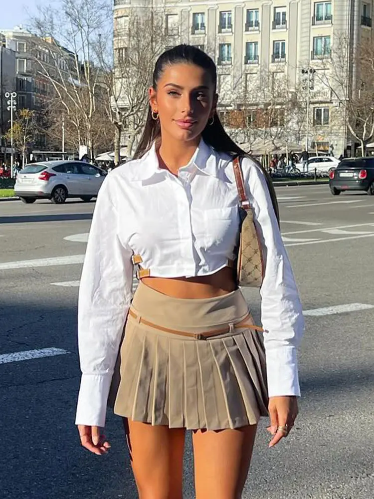 

2024 Summer Woman Fashion Wide Pleats Culottes Slim Short Skirt Female Belt Chic Wild Preppy Style Women's Mini Shorts