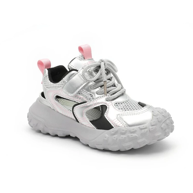 Kinder hohle Sports andalen 2024 Sommer neue Mädchen Netz oberfläche atmungsaktive Papa Schuhe Jungen Baotou Strands chuhe