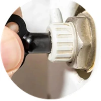 【ui】 Llave de válvula de radiador, llave de grifo, grifo de agua del radiador, purgador de plomería, ventilación de aire, herramienta de calefacción Central, llave calefactora, llave negra