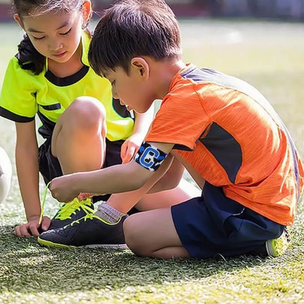 Brassard de chef d'équipe services.com C pour adultes et adolescents, brassard de football, sangle élastique réglable, brassard de sport pour l'entraînement