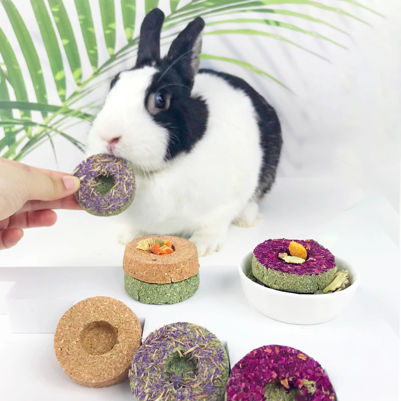 Bunny Chew Toy For Teeth Natural Small Animal Handmade Grass Cake Pet Teeth Grinding Toys Hamster Rabbit Teeth Treats