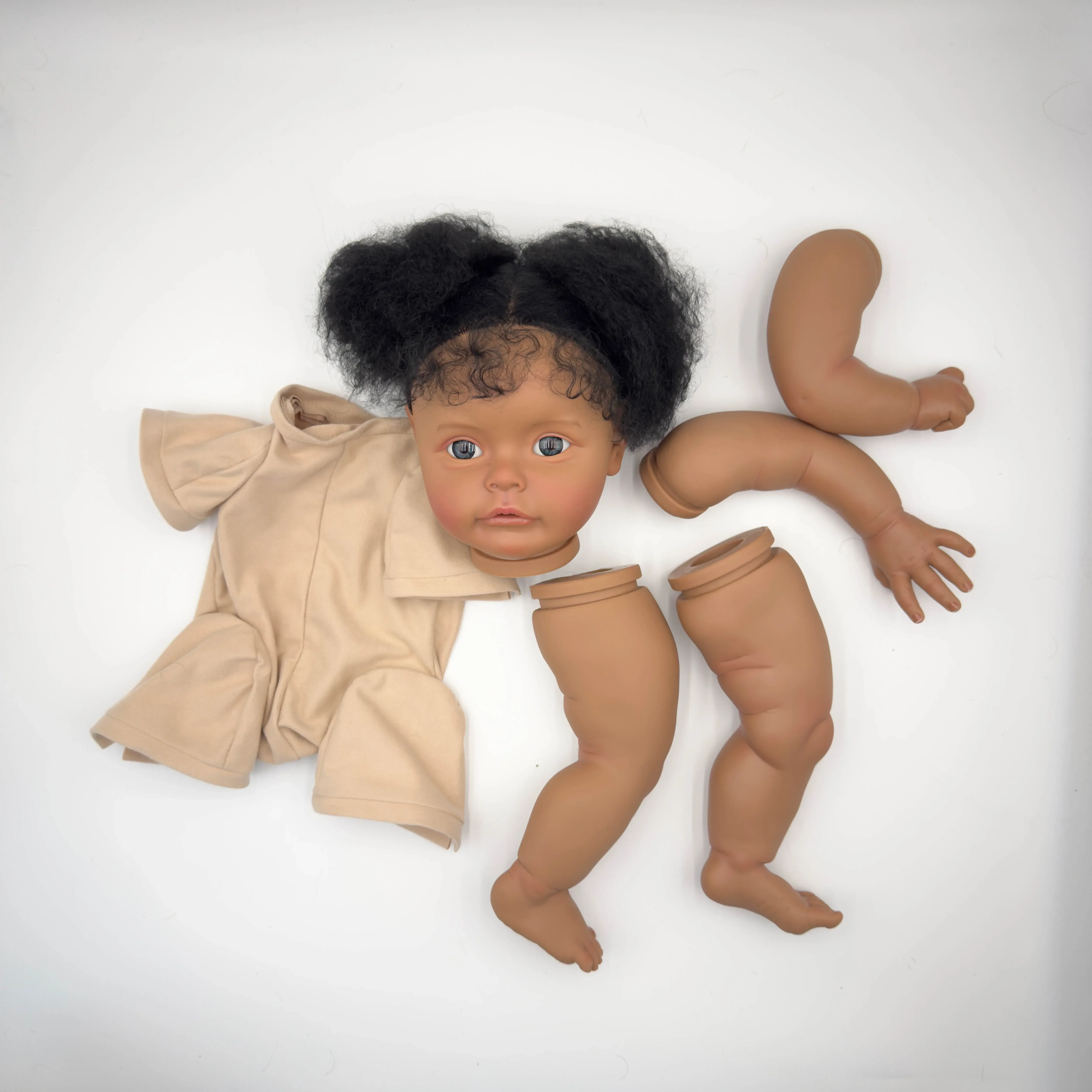 NPK 24'' Dark Skin Unfinished Reborn Doll Kit Reborn Suesue Lebensechte bemalte Kit Puppenteile mit Handwurzelhaar
