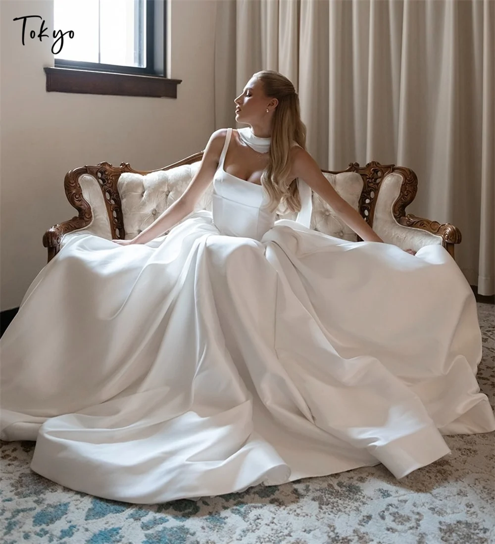 

Tokyo Customized White Square Collar Satin Wedding Dresses Sleeveless Zip Back Bridal Gown A-Line Court Train Wedding Gown 2026