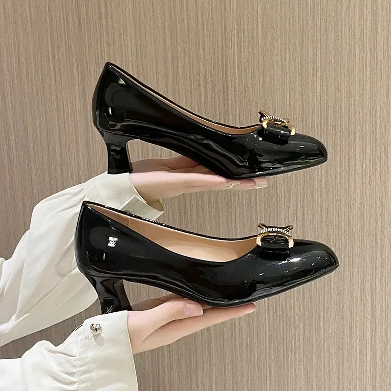 New Solid Color Shallow Mouth Comfortable Fashionable High Heels Glossy PU Pointed Toe Sexy Thick Heel Casual Women's Shoes