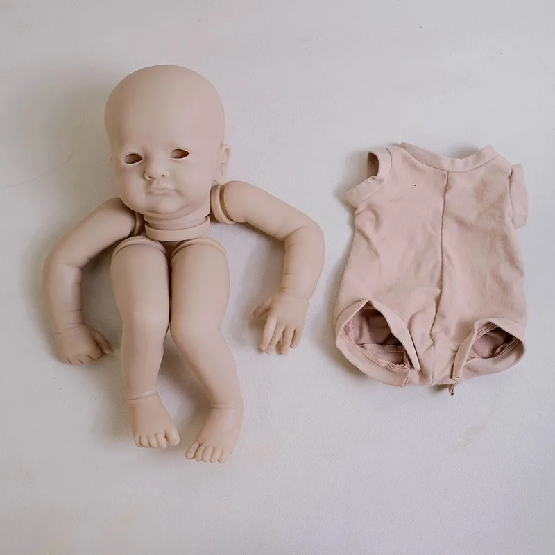 NPK 18 inch Reborn Doll Kit Mila Zachte Levensechte Real Touch Frisse Kleur Ongeverfd Onvoltooide Pop Onderdelen met Doek Lichaam DIY