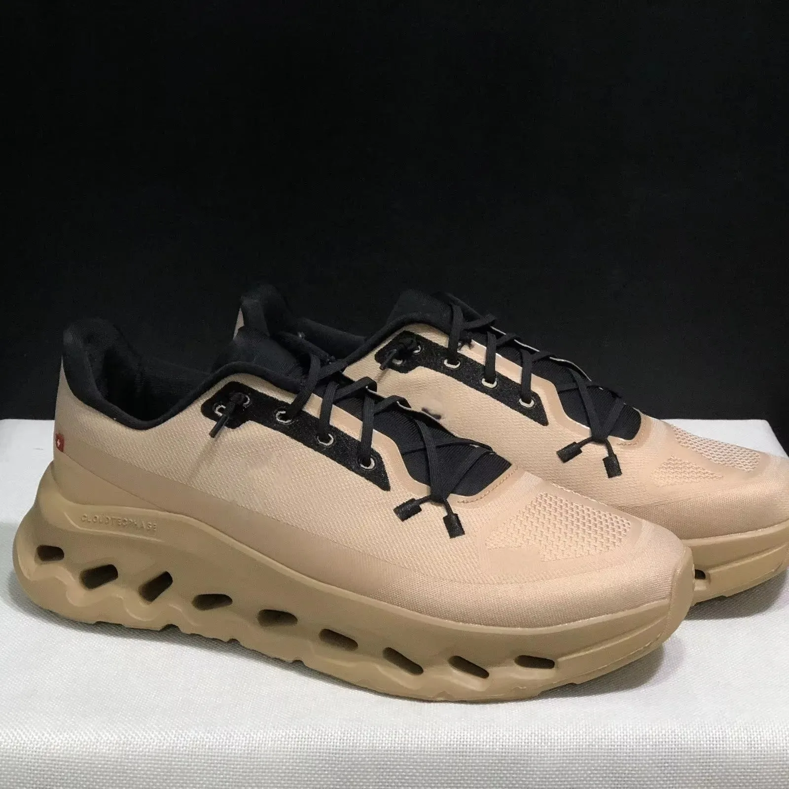 Sepatu Lari Cloudtilt-Sport 2025 BARU untuk Wanita dan Pria, Bernapas, Anti Selip, Bantalan Empuk, untuk Lari di Jalan, Olahraga, Gaya Hidup, dan Aktivitas Luar Ruangan