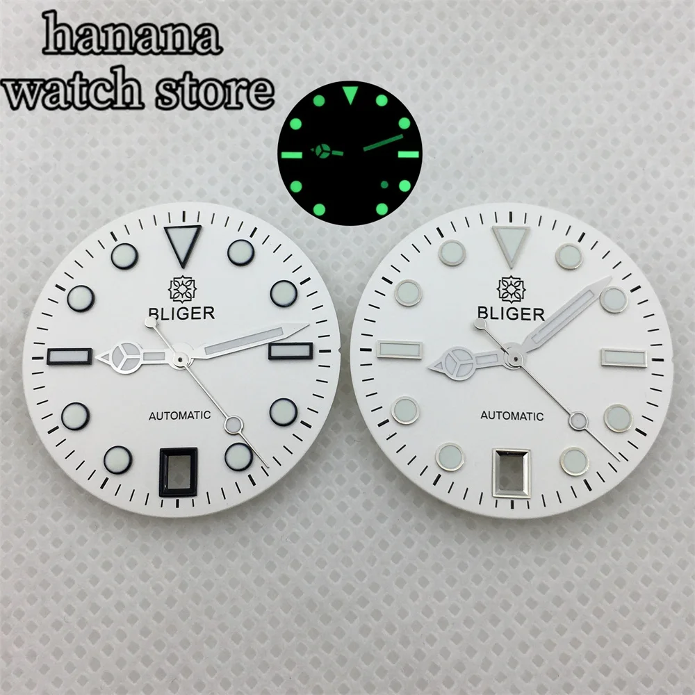 29Mm Duikhorloge Zwart Wit Lichtgevende Wijzerplaat Wijzers 6 O 'Klok Positie Datumvenster Met Zilver/Zwart Rand Index Voor Nh35 Beweging