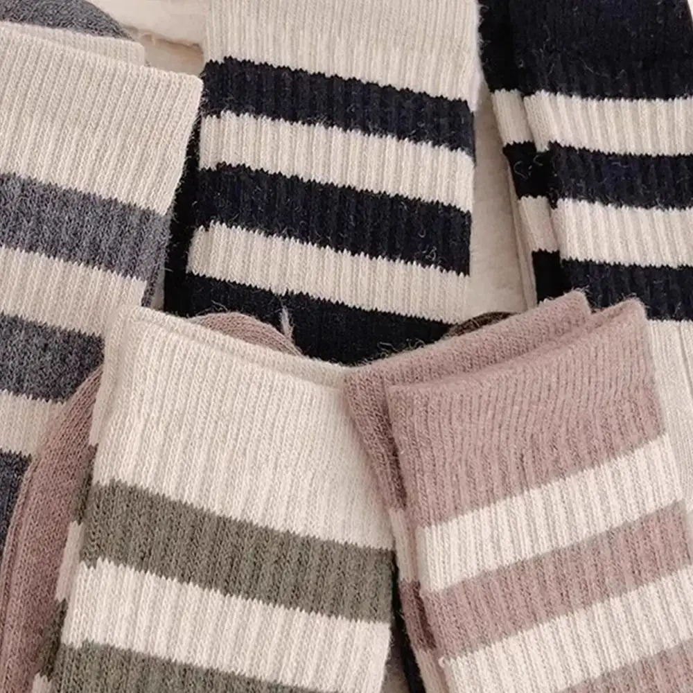 심플한 단색 중간 길이 양말, 부드러운 통기성 다용도 양말, 편안하고 따뜻한 줄무늬 양말, 용수철 가을