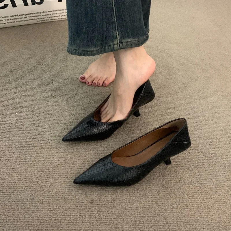 Retro Woven Temperament Pointed Shallow Mouth Women's Single Shoes, New Fashionable and Versatile Slim Heel Small Single Shoes