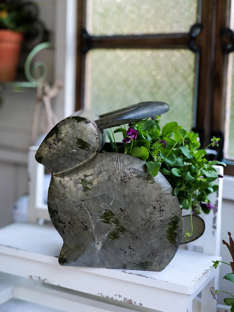 Rustic Iron Bunny Shape Flower Planter Pot Small Garden Decoration