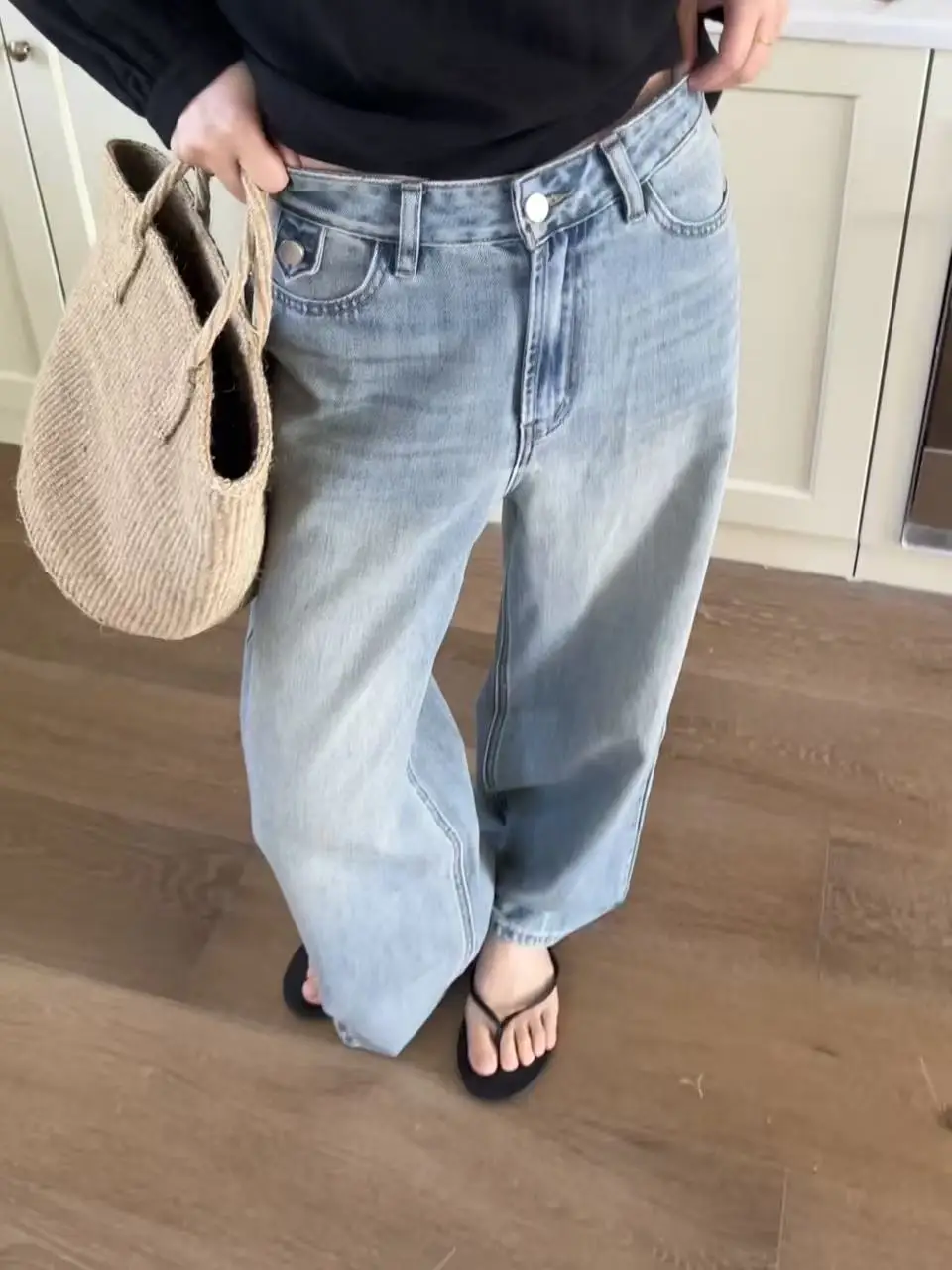 

Женские джинсы Lilian Miluroom Early Spring светло-голубого цвета, прямого кроя, универсальные, с высокой талией, свободного кроя C9953