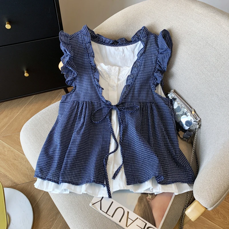 Koreanisches süßes Cottagecore ärmelloses Hemd für Damen, blau kariert, Rüschenbesatz, Krawatte vorne, gefälschte zweiteilige Babydoll-Bluse mit Spitzenfutter