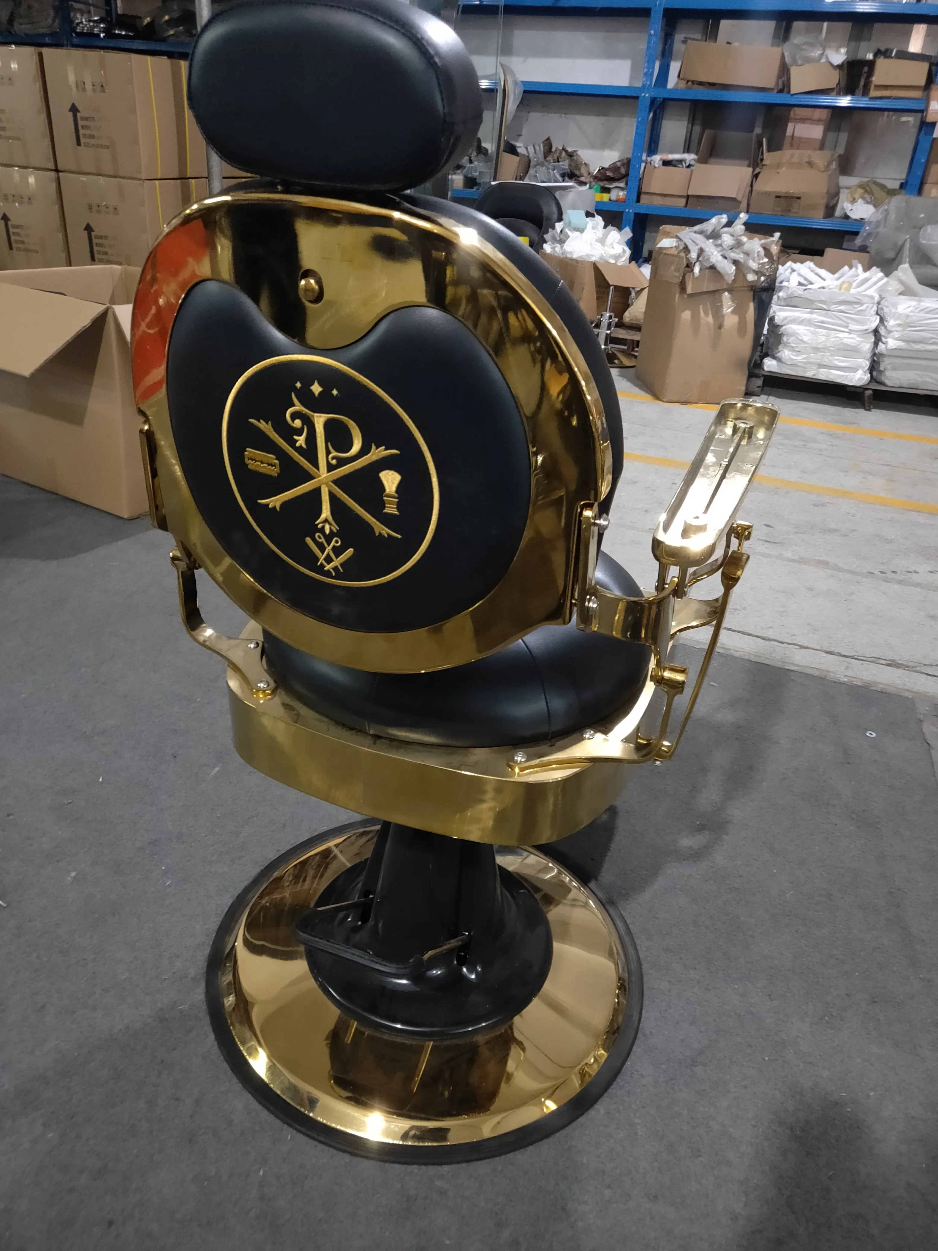 -Heavy Duty Gold Barber Chair For Barber Shop Recline Chair For Salon  Can Hold 400kgs Weight