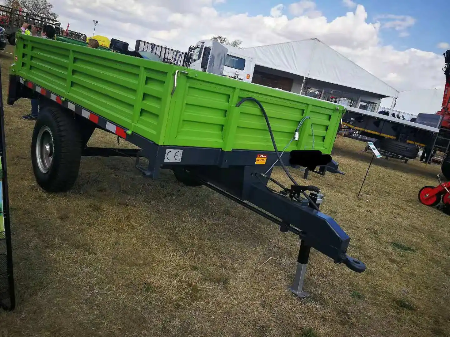 Certyfikat CE 3T Ciągnik ogrodowy z wywrotką do sprzedaży