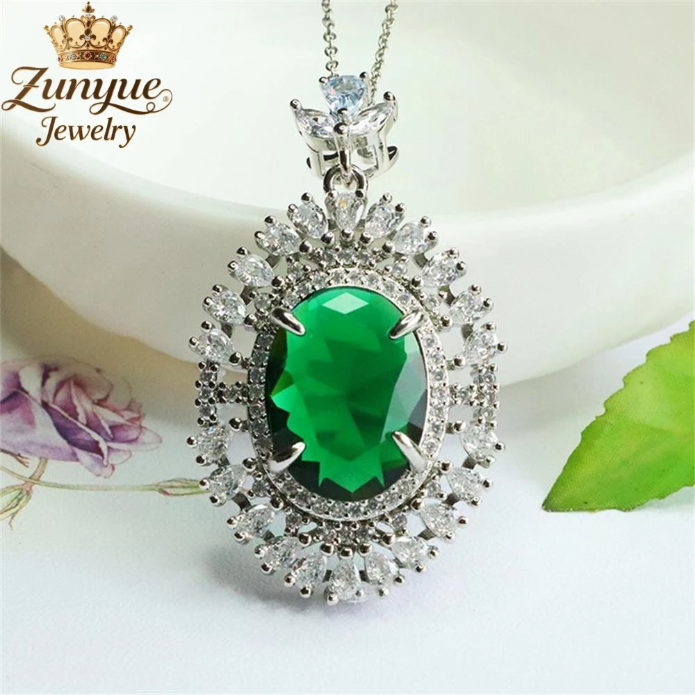 

Colored Glass Diamond-Encrusted Hollowed-Out Three-Leaf Flower Pendant Luxury Quality Fashion Fine Jewelry Exquisite Charms Gift