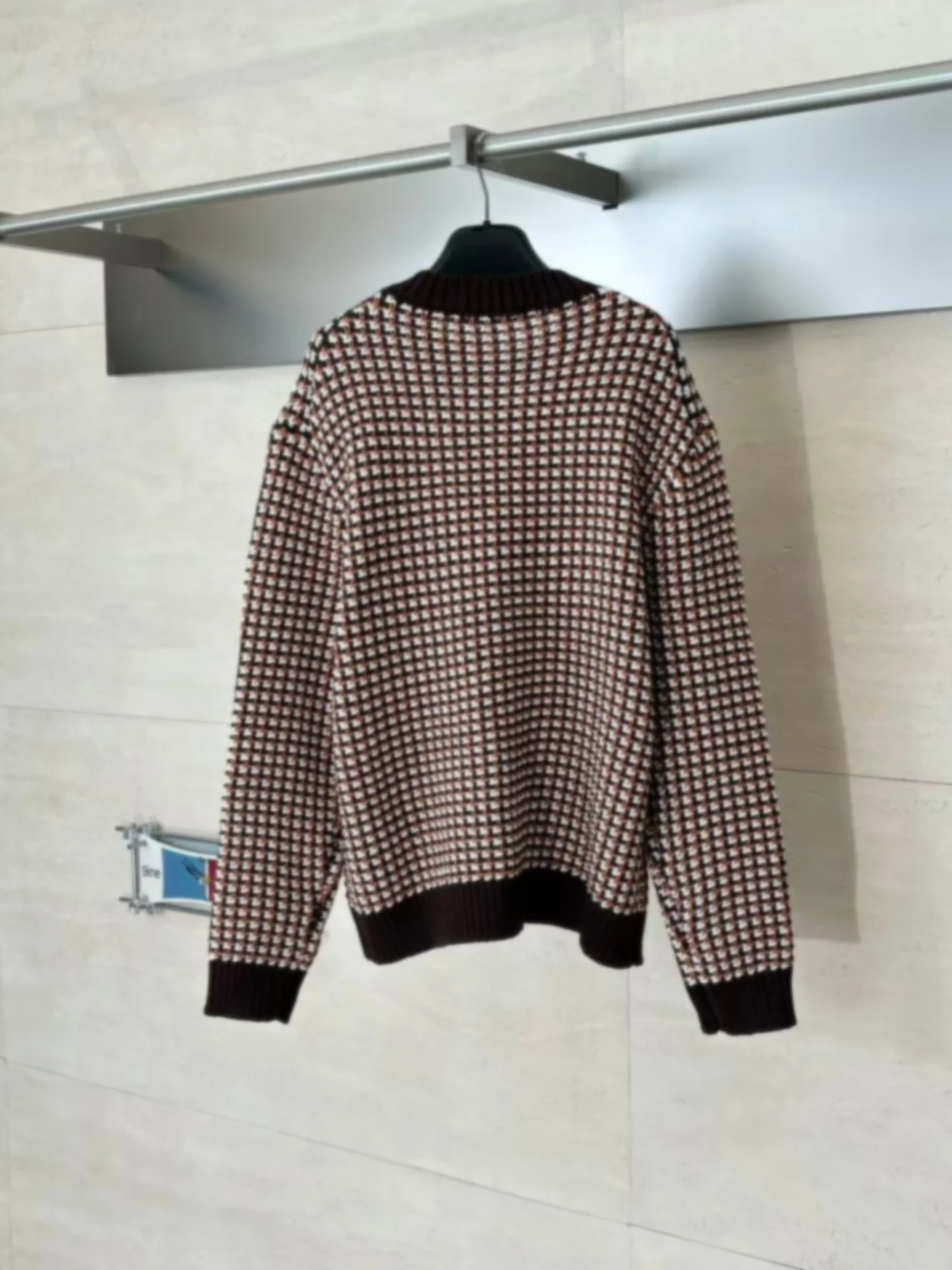 European Sle Wool Blend Knitted Sweater with Che Pattern And Color Blo Design Casual Sle Long Sve round Ne Open ...