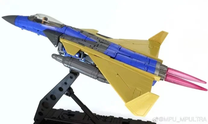 Brinquedos de transformação MPU-03 mpu03 elegante esquadrão de aeronaves de três pontas 2.0 versão mp pintura fosca modelo brinquedos coleção de presente