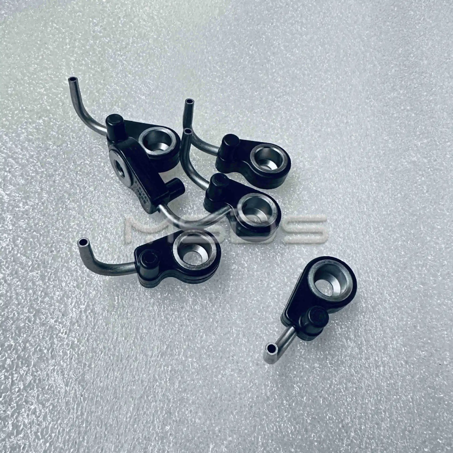 5Pcs 4987915 Piston cooling nozzle for Cummins Tianlong engine L8.9 cooling nozzle 4933252