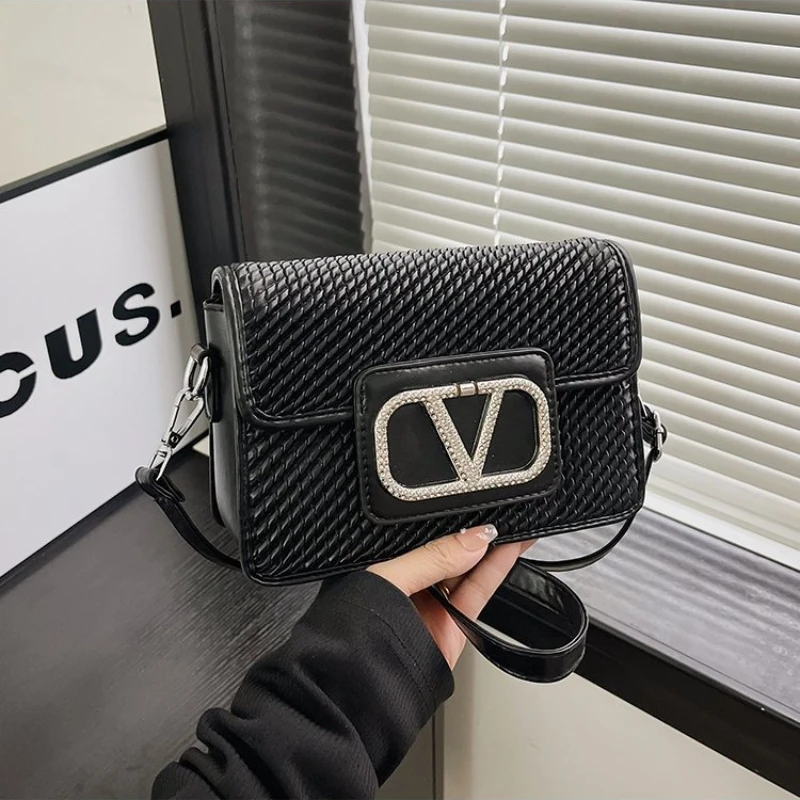 

Unique Glamorous Handbag One Shoulder Office Commuting Work Trip Exquisite Fashionable Chic Effortless Dainty Elegant