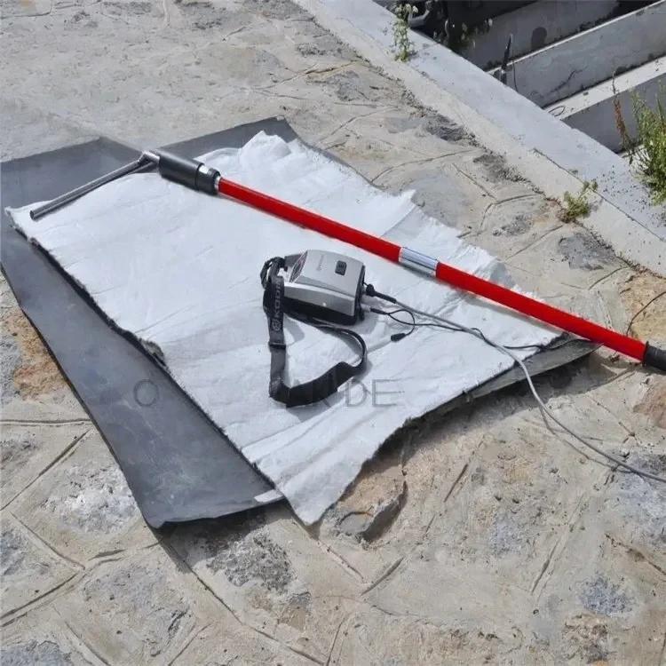 เครื่องตรวจจับการรั่วไหลของ Geomembrane สําหรับการตรวจจับการซึมและความเสียหายของท่อบ้าน