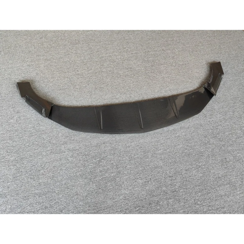 

For Lamborghini URUS TP style carbon fiber body kit front bumper edge lower guard body kit
