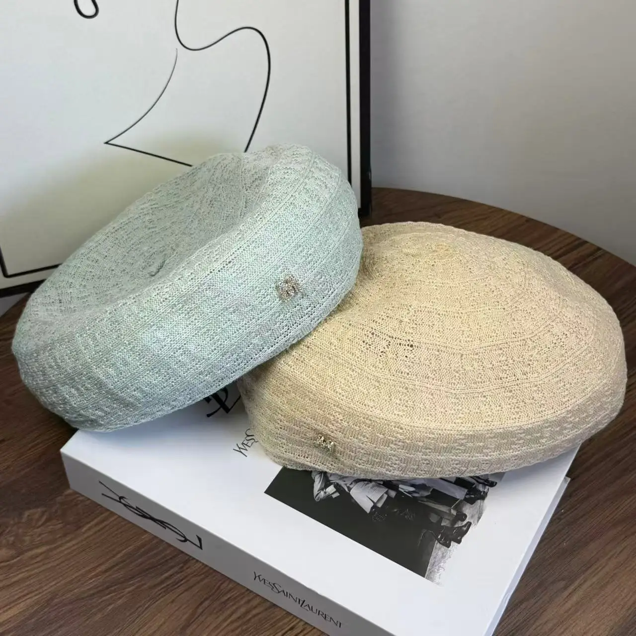 Béret en lin pour femmes, style fin, haut sens, visage, petite Version coréenne, mode tempérament, chapeau de peintre Alphabet, printemps été