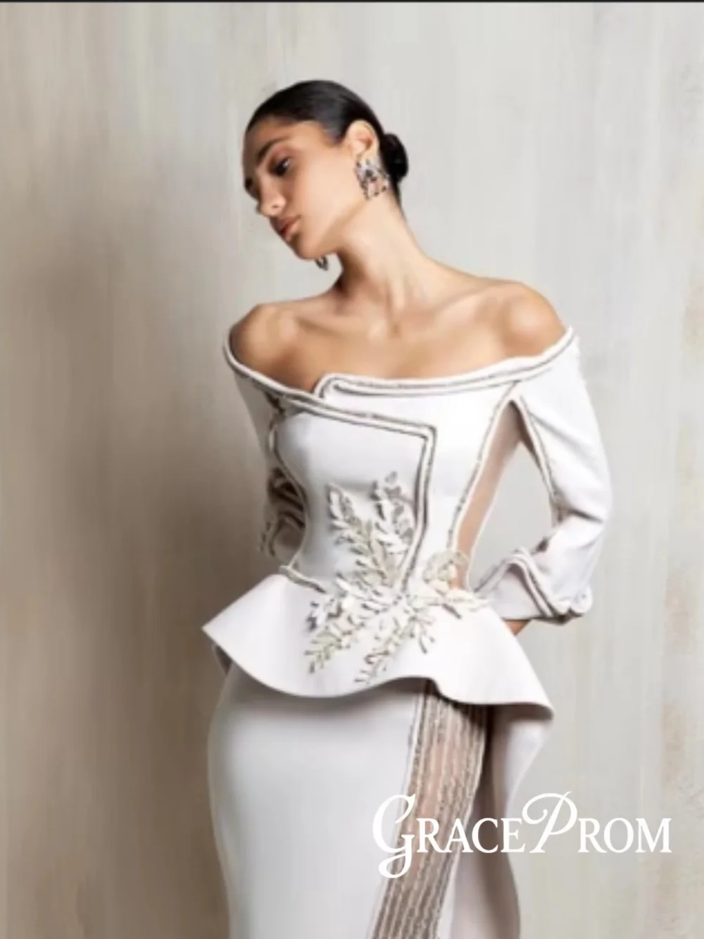 

Новое вечернее платье 2026 года с блестящими бусинами и классическими кружевными аппликациями, платье для матери невесты, индивидуальный пошив, с открытыми плечами, для красной дорожки