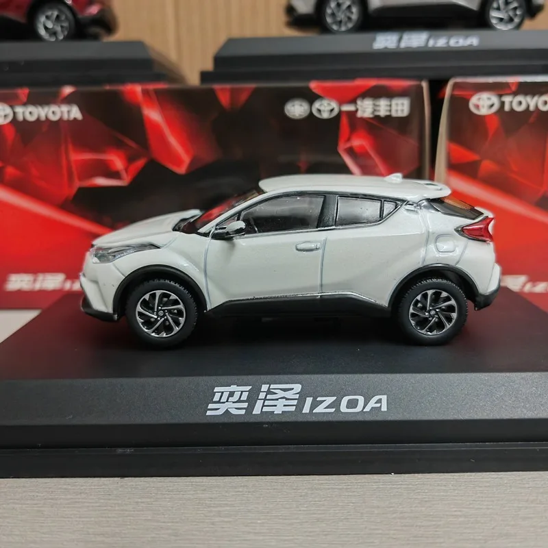 1:43 Scale IZOA Alloy Car Model Collection Ornaments