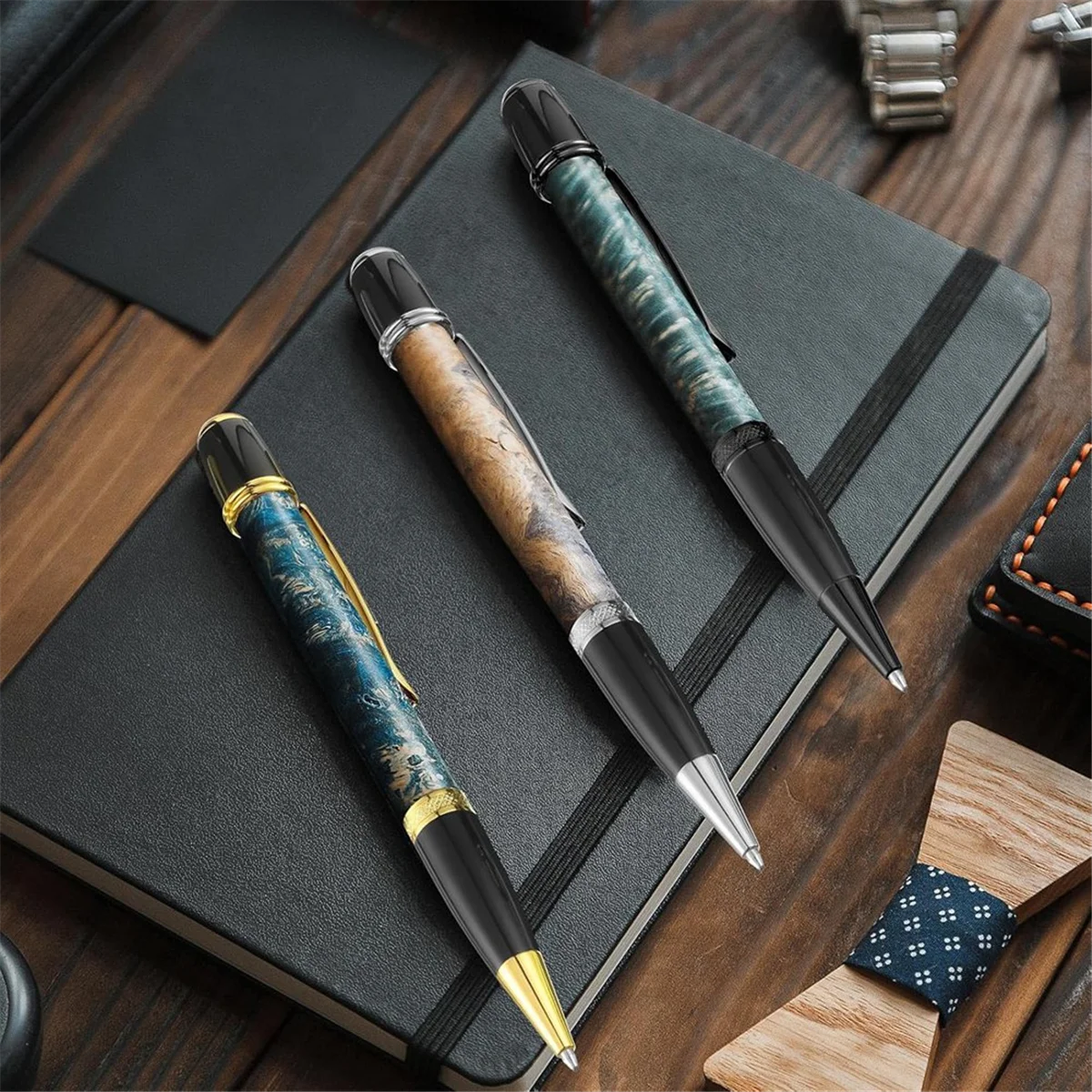 BAAQ Set Pena Kayu 12 Pak, Set Pena Bolpoin Putar dengan Meja Putar Tembaga Pengganti, Perlengkapan Kelas DIY D