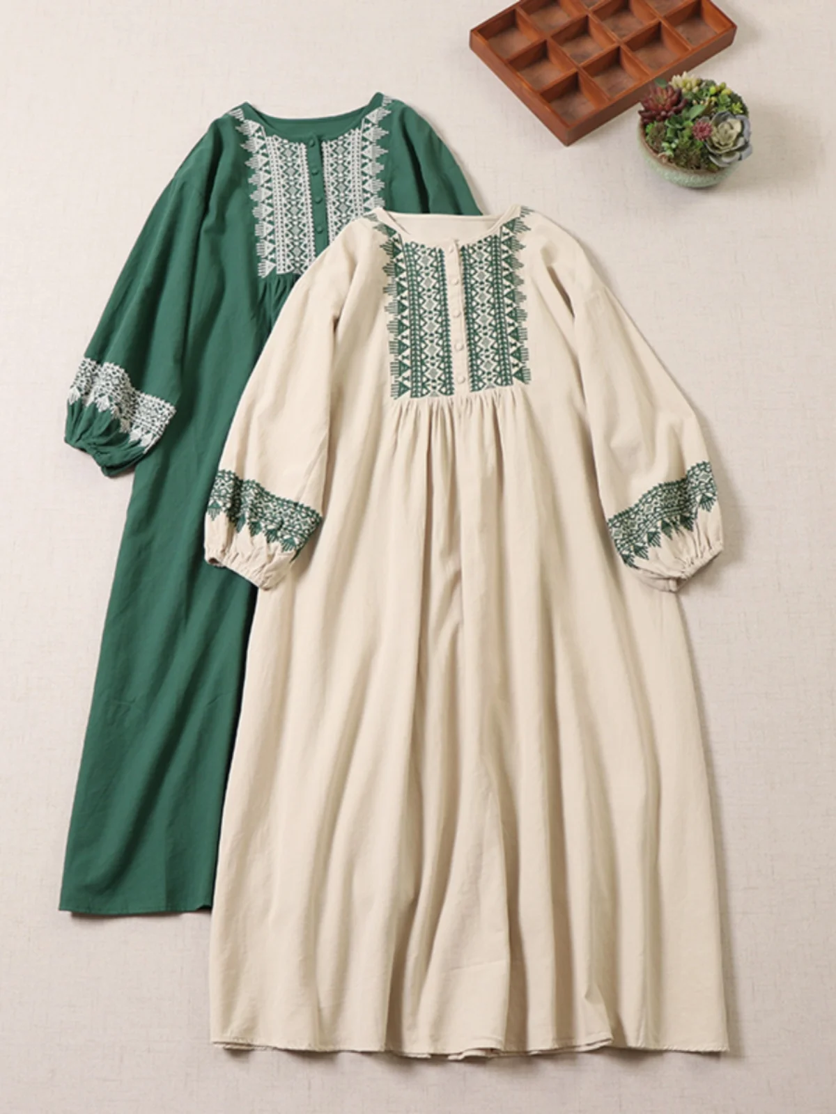 Ele Embroidered Cotton Lin Long Sve Dr Loose Fit A-Line Silhouette Maxi Skirt for Autumn Season Women's Faion