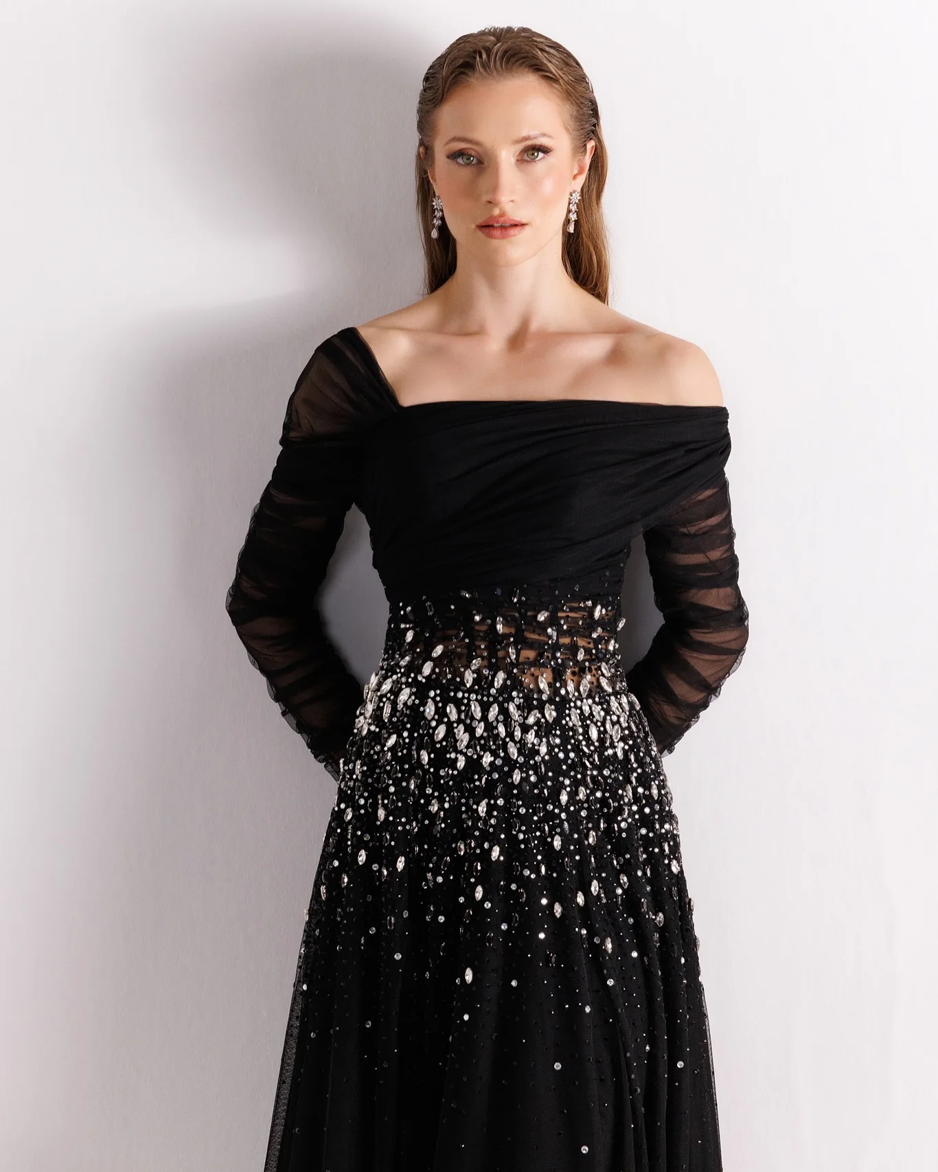 Customized Prom Dresses Celebrity Evening Dress Mother Gowns Long Sleeves Beads Crap Pleated Floor Length Wedding Party Dresses