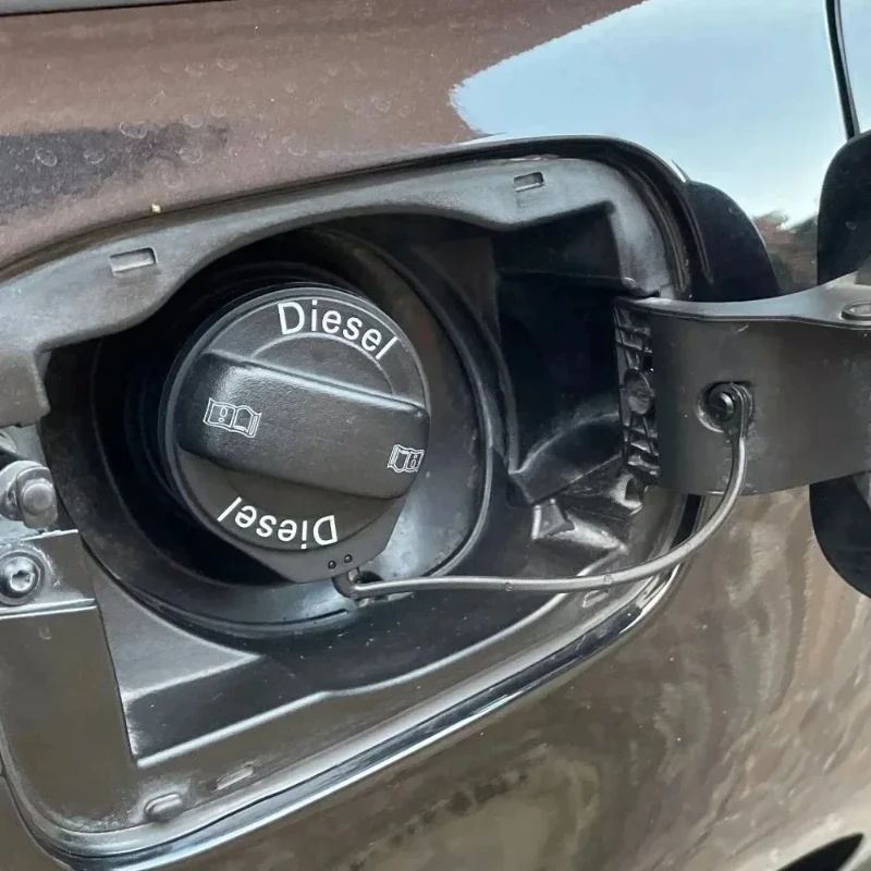 High Quality Universal Diesel Fuel Tank Cover Cap with Security Retainer Rope for Car SUV Truck Anti-lost Replacement Accessory
