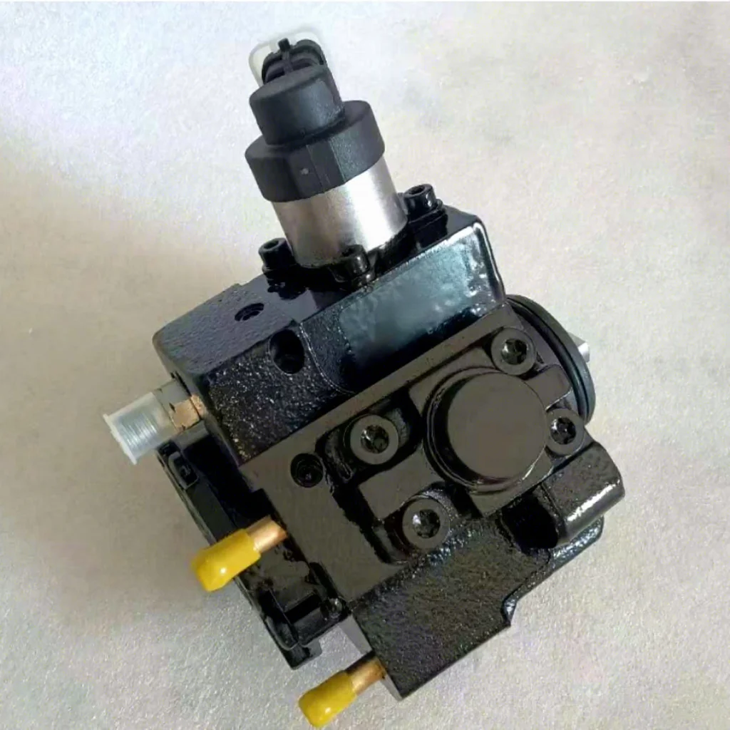 

Новый топливный насос для дизельного двигателя ZD30 (16700-MA70C, 0445010136) с гарантией 6 месяцев