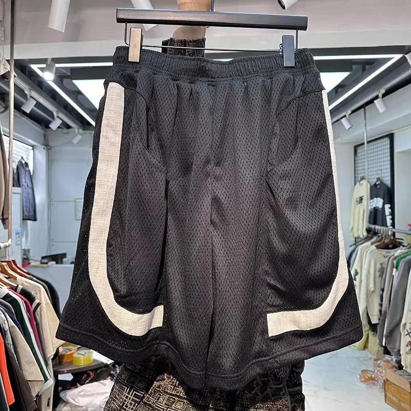 Basketball mesh shorts