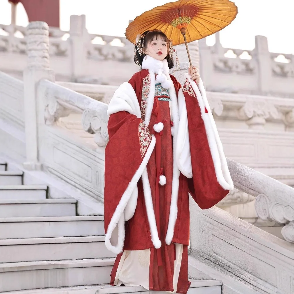 

Winter woolen Hanfu embroidered large-sleeved shirt original chest-breaking skirt Tang style Han element New Year greeting suit