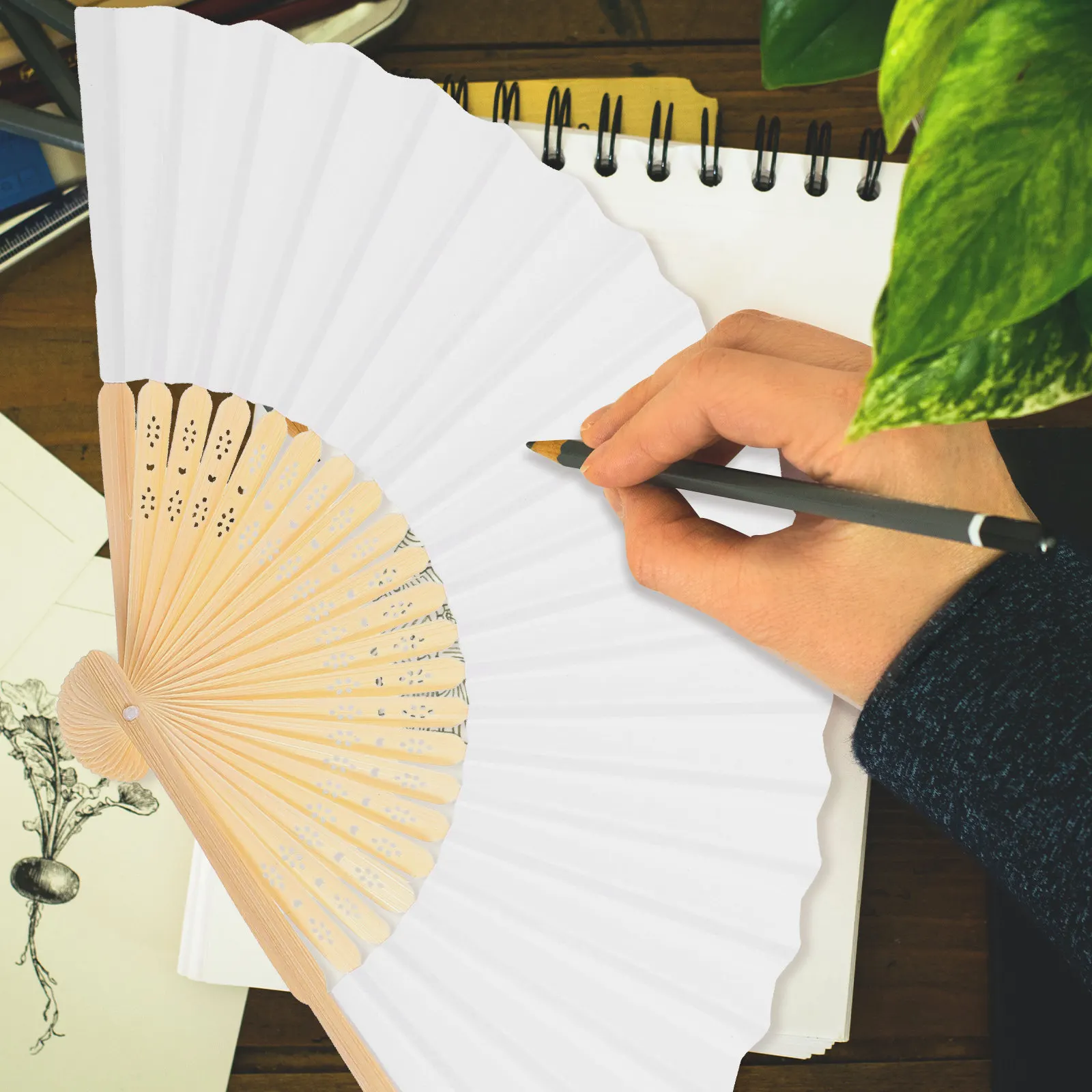 8Pcs Creative DIY Painting Folding Fans for Blank Paper Hand Fans Art Craft Drawing Practice Educational Fun Home