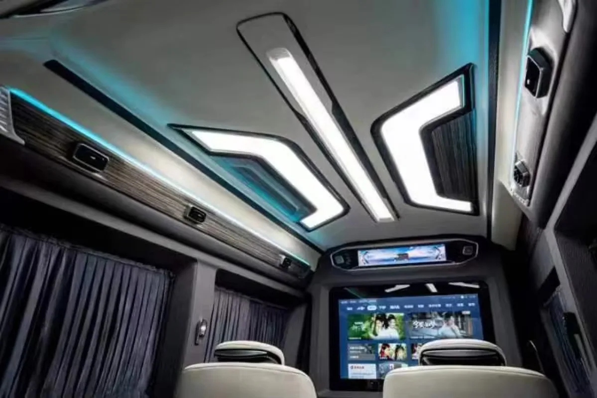 Luxuy Leather/Artificial Leather Customizable Color Logo Whole Vehicle Car Interior Upgrade Kit Three Point Safety Belts
