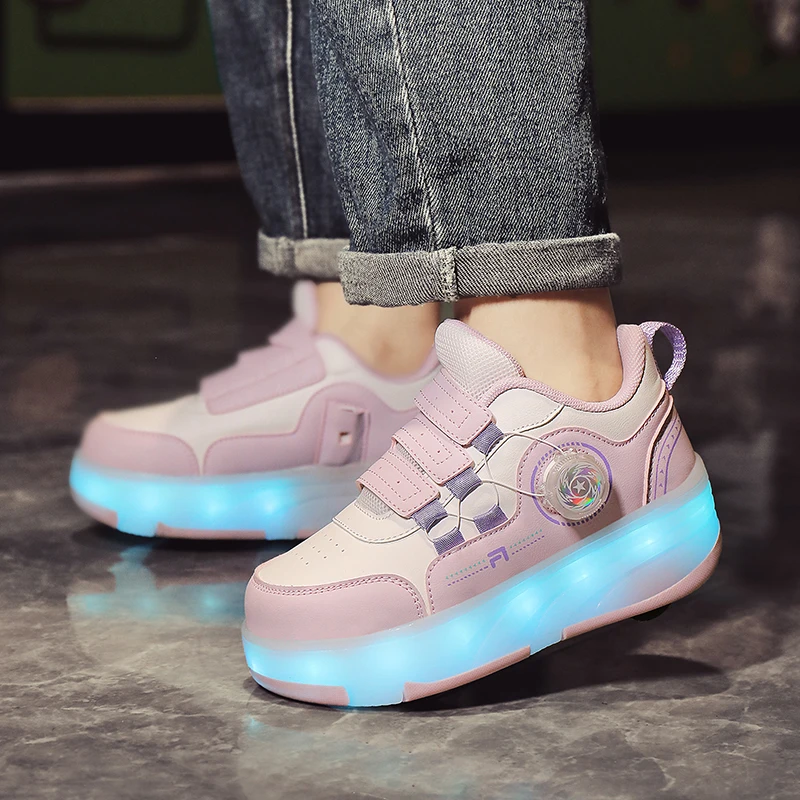 

Кроссовки для мальчиков и девочек, новинка 2025 года, детские роликовые коньки, четырехколесные выдвижные студенческие туфли для скейтбординга с подсветкой