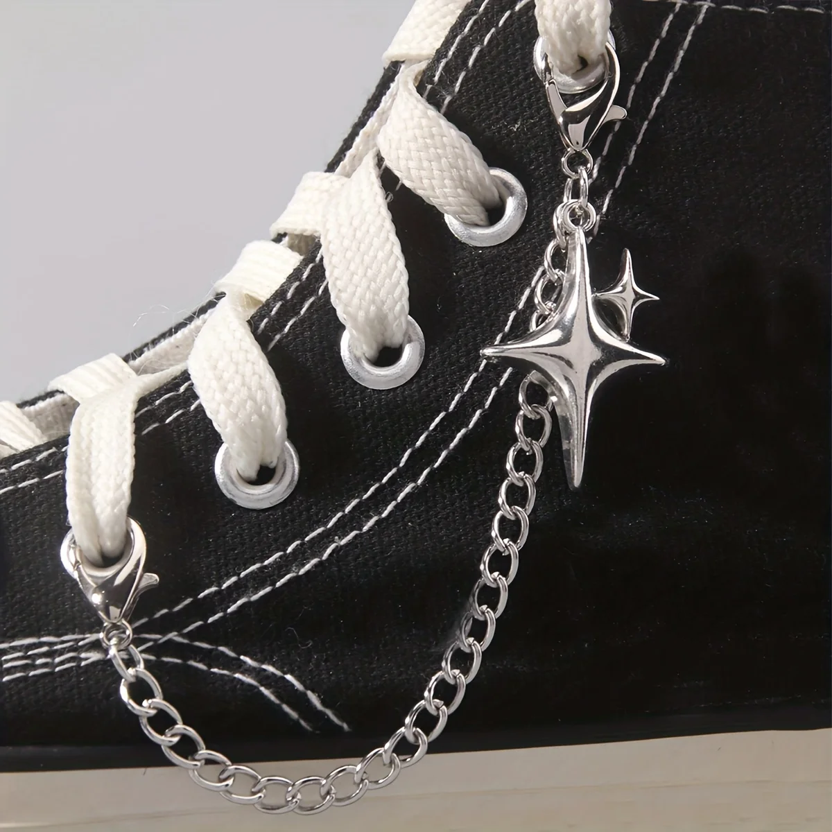 2pcs of Star Pendants for Shoe Chains, Decorative Items for Shoes And Boots, Suitable As Birthday Or Holiday Gifts