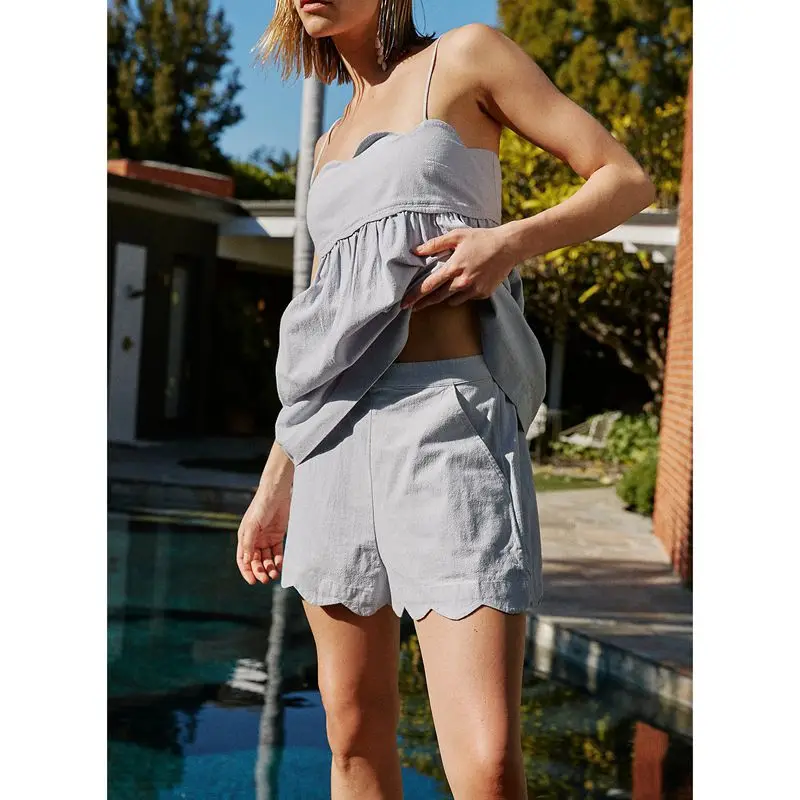 

Женский повседневный комплект из 2 предметов с зубчатым подолом, однотонный комплект одежды без рукавов со шнуровкой и открытой спиной, топы на бретельках + широкие шорты