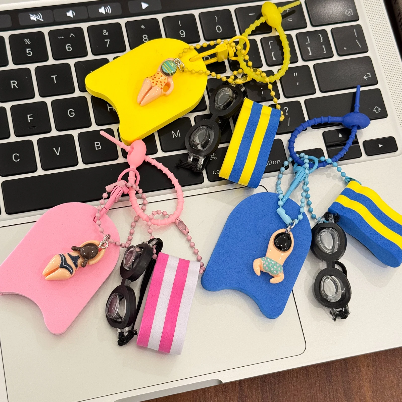 Creative Swimmer Charms with Mini Goggles Kickboard Cartoon Surfing Pendant Water Buoyant Key Ring For Bag Backpack Decoration