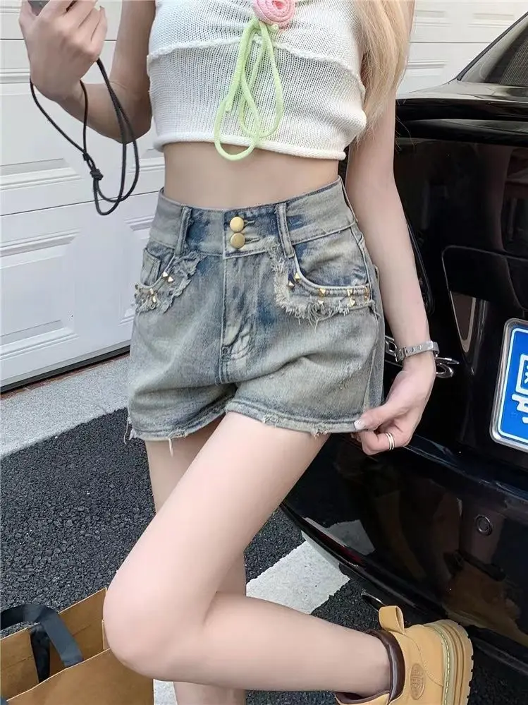 Liu Ding's Low-waist Denim Shorts for Women's New Slim Fit and Slim Hips and Wide Legs