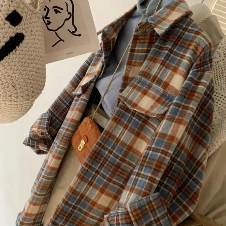 قميص صوفي منقوش داخلي منقوش عتيق للنساء مع طية صدر السترة لخريف وشتاء 2025 نمط جديد نمط شبكة حجب الألوان